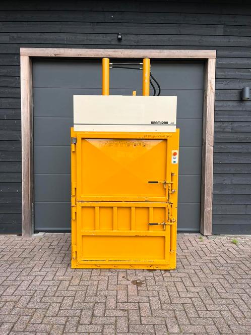 Papierpers | Balenpers | Bramidan 4-K, Zakelijke goederen, Landbouw | Werktuigen, Ophalen of Verzenden