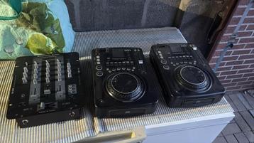 Dj mix tafels  beschikbaar voor biedingen