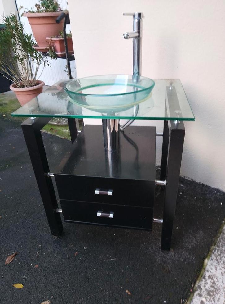 Meuble vasque de sdb moderne en verre et bois + mitigeur, Huis en Inrichting, Badkamer | Badkamermeubels, Gebruikt, Wastafelkast
