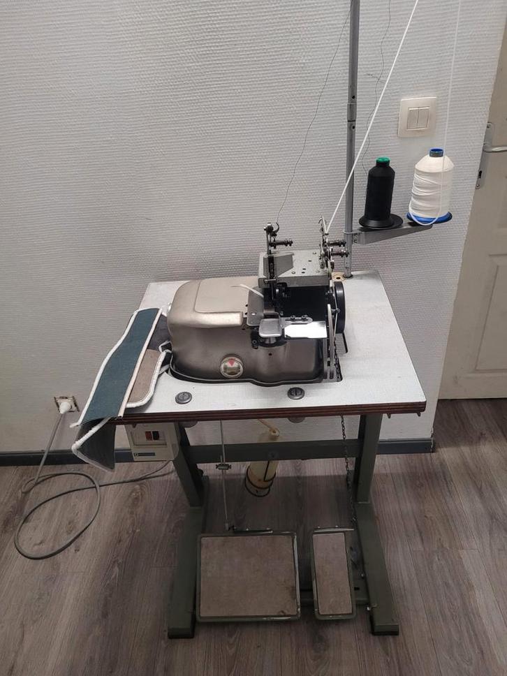 Titan DK2500 Tapijt Overlock, Hobby en Vrije tijd, Naaimachines en Toebehoren, Gebruikt, Lockmachine, Ophalen
