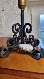 Pied de lampes  en fer forgé, Maison & Meubles, Lampes | Lampes de table, Enlèvement ou Envoi