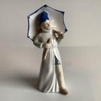 vintage Duits porseleinen beeldje man met paraplu, Ophalen of Verzenden