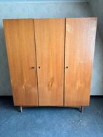 Vintage houten kleerkast – jaren ’60 stijl, Huis en Inrichting, Kasten | Kleerkasten, Ophalen, Gebruikt