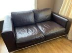 Zeer mooie zetel in bruin leder ( twee à drie personen ), Huis en Inrichting, Ophalen, Zo goed als nieuw, Leer