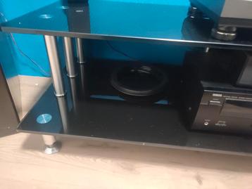 Table télévision en verre  beschikbaar voor biedingen