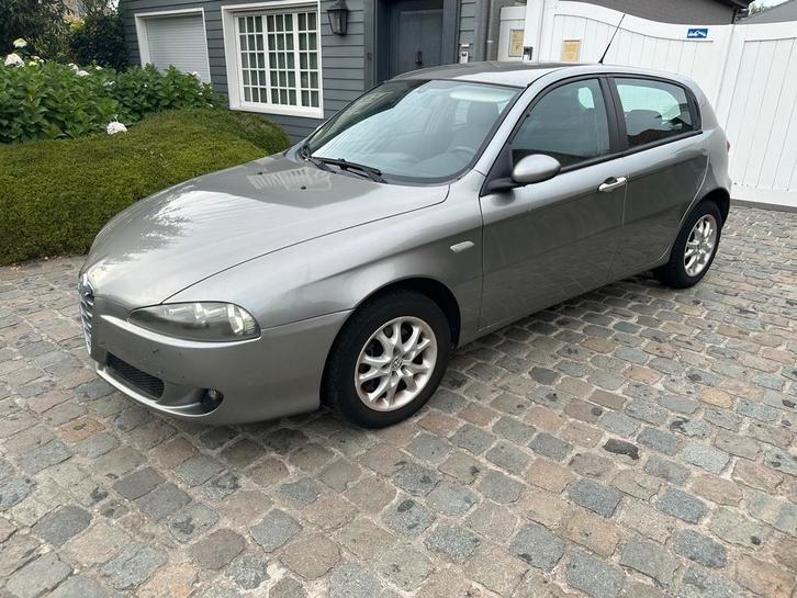 Alfa 147, Auto's, Alfa Romeo, Bedrijf, ABS, Airbags, Airconditioning, Bluetooth, Boordcomputer, Centrale vergrendeling, Mistlampen