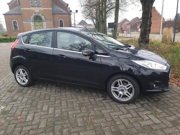 Ford fiesta 1.0 Ecoboost 2015 Automaat! Reeds gekeurd vv, Auto's, Ford, Particulier, Benzine, Euro 5, 5 deurs, Automaat, Zwart