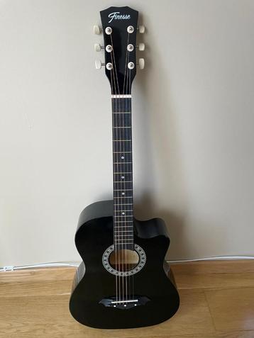 Gitaar beschikbaar voor biedingen