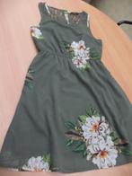gebloemd kleedje van ONLY in maat S, Kleding | Dames, Nieuw, Ophalen of Verzenden, Maat 36 (S), Boven de knie