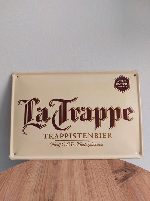 Geëmailleerd reclamebord van "La Trappe", Huis en Inrichting, Woonaccessoires | Tekstborden en Spreuken, Zo goed als nieuw, Ophalen of Verzenden