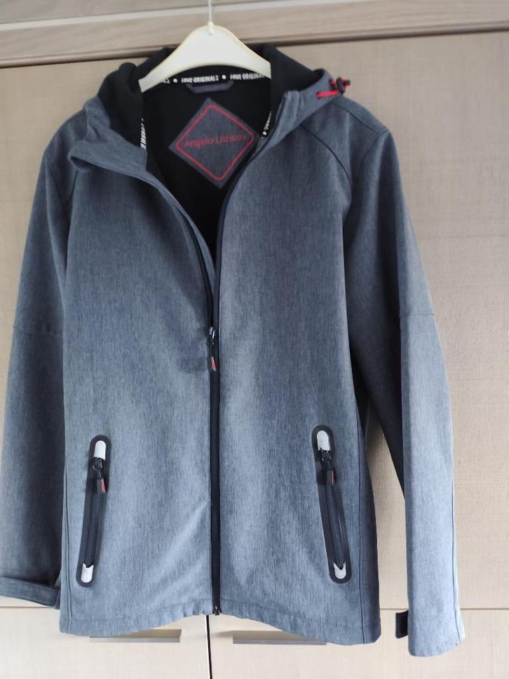 Herenjas Angelo Litrico, maat L, gratis..., Kleding | Heren, Jassen | Winter, Zo goed als nieuw, Maat 52/54 (L), Grijs, Ophalen of Verzenden