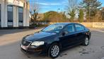 Volkswagen Passat B6 1.6 i, Auto's, Volkswagen, Voorwielaandrijving, 4 deurs, Stof, Zwart