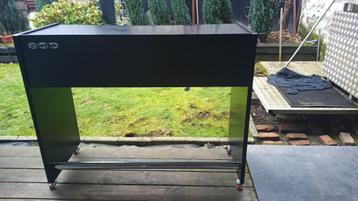 DJ Booth beschikbaar voor biedingen