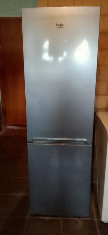 Beko koel-vries combi beschikbaar voor biedingen