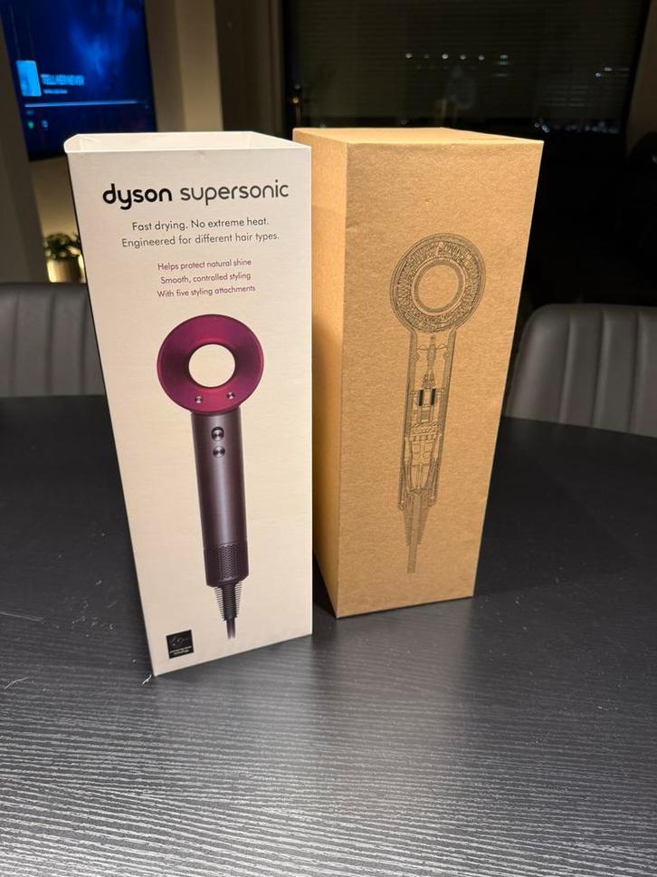 Dyson Supersonic + Garantie + Factuur, Handtassen en Accessoires, Uiterlijk | Haarverzorging, Zo goed als nieuw, Ophalen of Verzenden