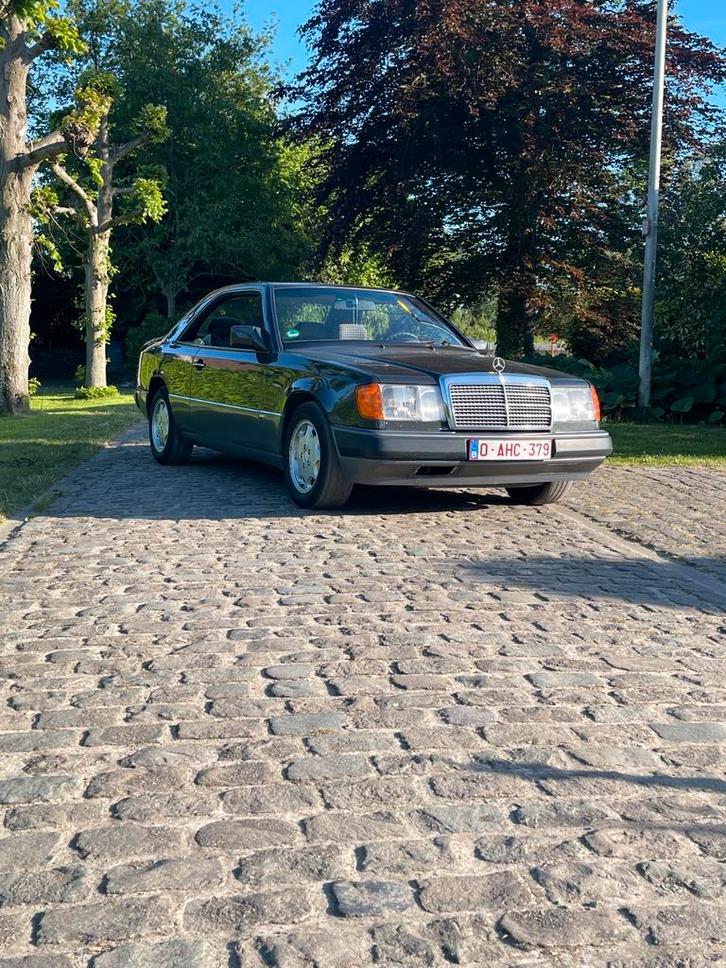 Oldtimer 230ce mercedes w124, Auto's, Mercedes-Benz, Particulier, Zetelverwarming, Automaat, Ophalen