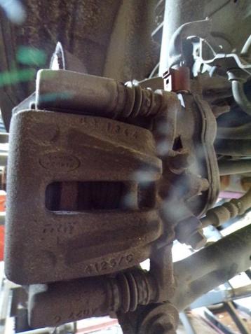 Étrier arrière gauche Land Rover Evoque break 2.2TD4 110kw  beschikbaar voor biedingen