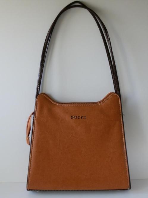Gucci damestas. Leer. Vintage., Handtassen en Accessoires, Tassen | Damestassen, Zo goed als nieuw, Overige typen, Overige kleuren