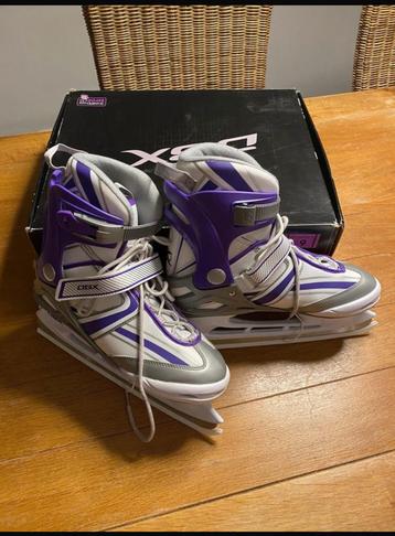 Patins à glace T41 beschikbaar voor biedingen