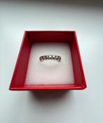 18 karaat witgouden ring met 7 diamanten, 18 tot 19, Ophalen of Verzenden, Zo goed als nieuw, Met edelsteen