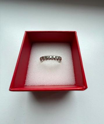 18 karaat witgouden ring met 7 diamanten beschikbaar voor biedingen