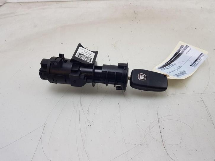 CONTACTSLOT + SLEUTEL Fiat Panda (169) (01-2003/08-2013), Auto-onderdelen, Overige Auto-onderdelen, Fiat, Gebruikt
