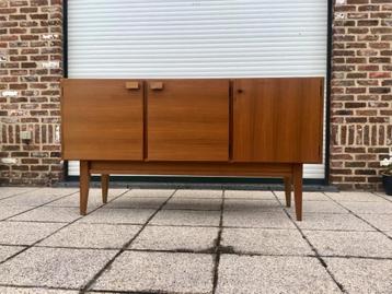 Vintage 1970s Sideboard Scandinavisch  beschikbaar voor biedingen