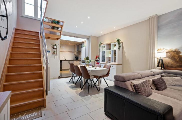 Instapklare woning met huiselijke charme & zonnig dakterras, Immo, Huizen en Appartementen te koop, Provincie Antwerpen, tot 200 m²