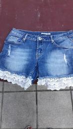 Short femme taille 40. Excellent état.  5 €, Comme neuf, Enlèvement