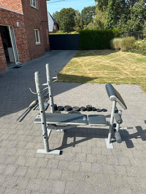 Bench press bank met bicep curl en leg extension functie, Sport en Fitness, Fitnessmaterialen, Gebruikt, Fitnessbank, Armen, Benen