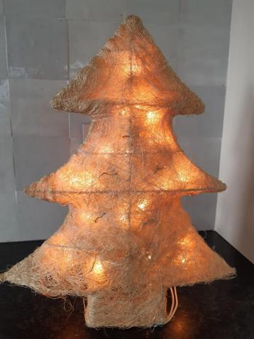 Kerstboompje met verlichting
