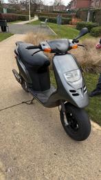 Piaggio Typhoon 50cc A Klasse, Fietsen en Brommers, Ophalen, Zo goed als nieuw