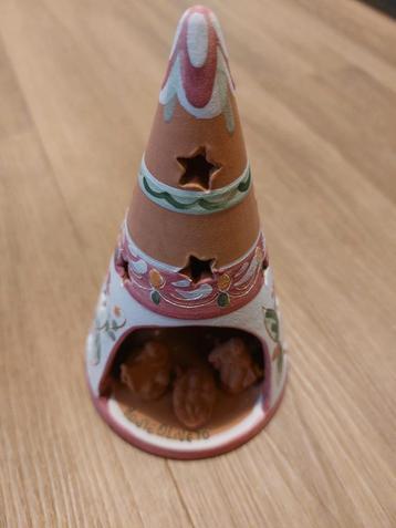 Terracotta kerststal beschikbaar voor biedingen