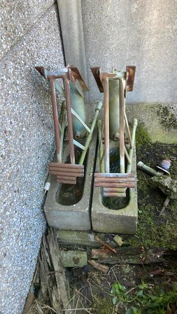 Pompes Meadow 2 Ypsa et 2 Segaf. 60 euros pour les 4, Pâturage, 4 chevaux ou poneys ou plus