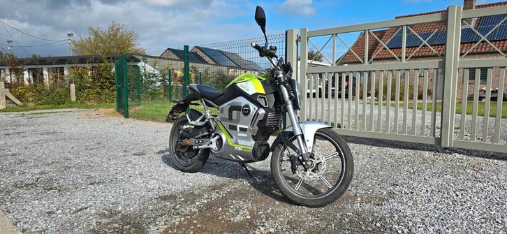 Super soco tmax volledig elektrisch + 4000€ tegen auto, Fietsen en Brommers, Brommers | Derbi, Ophalen