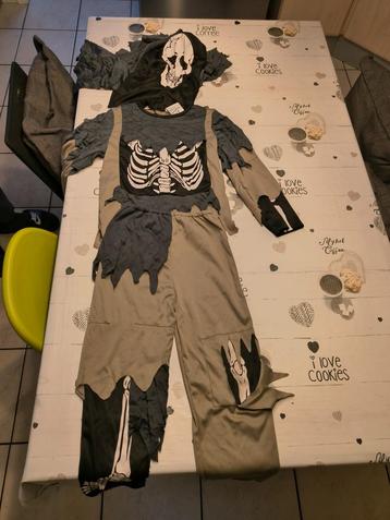 Halloweenpak 4 tot 6 jaar beschikbaar voor biedingen