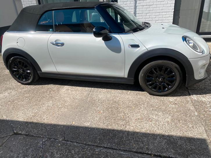 Mini Cooper Cabriolet icewhite in perfecte staat, Auto's, Mini, Particulier, Cooper, Benzine, Cabriolet, 2 deurs, Handgeschakeld