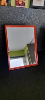 Oranje vintage spiegeltje kan staan of hangen., Huis en Inrichting, Woonaccessoires | Spiegels, Ophalen, Minder dan 50 cm, Gebruikt