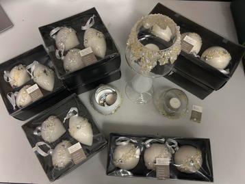 Kerstversiering, kerstballen beschikbaar voor biedingen