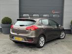 Kia cee'd 1.6 GDI ComfortPlusLine Navigator | Camera | Licht, Auto's, Voorwielaandrijving, 135 pk, Stof, Gebruikt