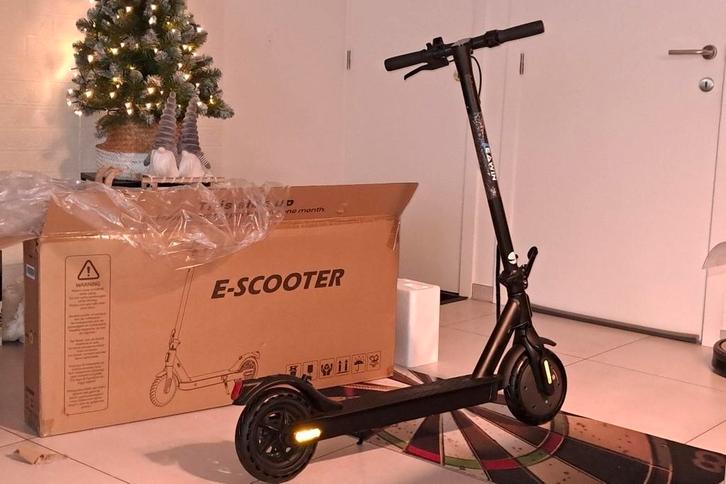 E scooter/step , Leawin E5 pro, helemaal nieuw!, Fietsen en Brommers, Steps, Nieuw, Elektrische step (E-scooter), Ophalen