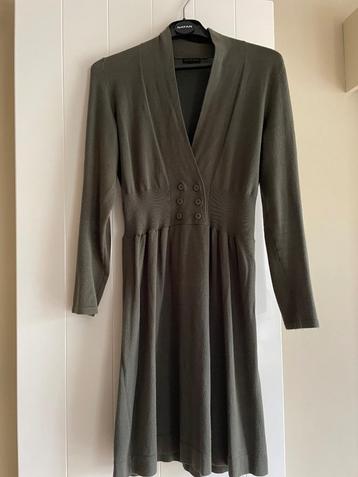 Jeugdig, mooi kleedje Mer Du Nord, olijfgroen beschikbaar voor biedingen