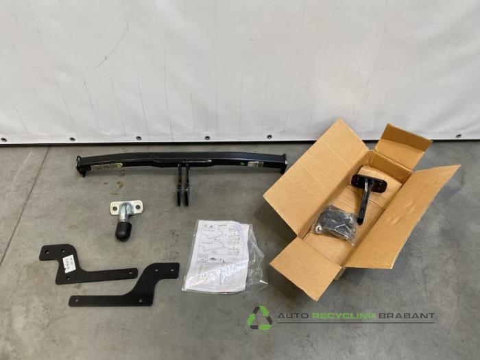 Crochet d'attelage d'un Dacia Duster, Autos : Pièces & Accessoires, Suspension & Châssis, Dacia, Neuf, 3 mois de garantie, Enlèvement ou Envoi