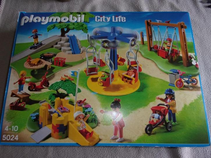 PLAYMOBIL; grote kinder speeltuin., Kinderen en Baby's, Speelgoed | Playmobil, Zo goed als nieuw, Complete set, Ophalen of Verzenden