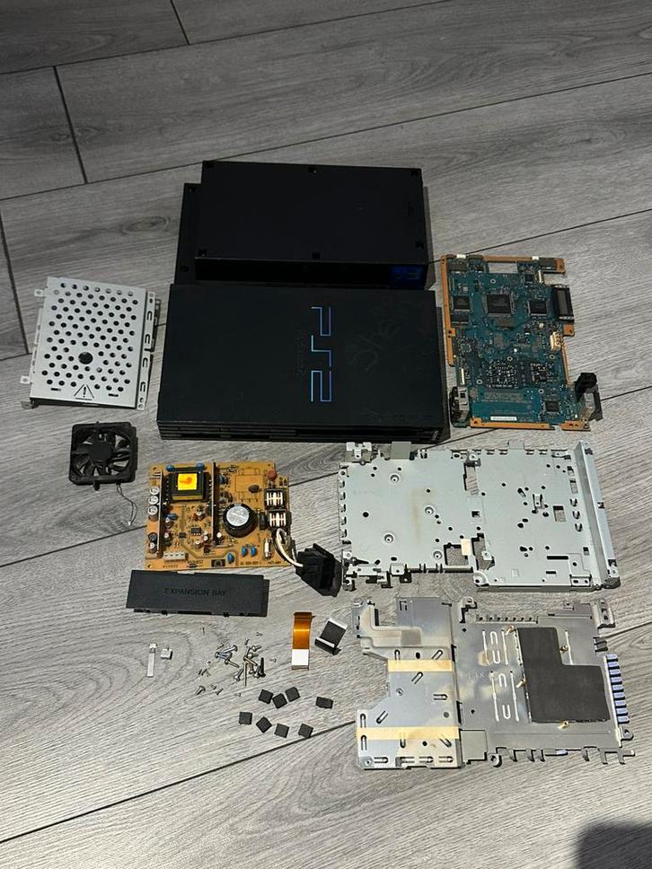 Lot pièces détachées PS2 FAT SCPH-39004 Nettoyée et complète, Games en Spelcomputers, Spelcomputers | Sony PlayStation 2, Gebruikt