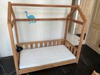Lit enfant cabane et matelas, Kinderen en Baby's, Kinderkamer | Bedden, Ophalen, Gebruikt, Matras