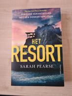Het Resort- Sarah Pearse, Ophalen of Verzenden, Zo goed als nieuw