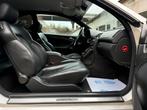 ✅Mercedes CLK 320🔥Origineel AMG pakket🔥UNIEK✨FULLOPTIONS, Auto's, Automaat, Achterwielaandrijving, Zwart, Leder