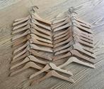 25 houten kapstokjes voor kinderkleding, Ophalen of Verzenden, Zo goed als nieuw, Kapstokje