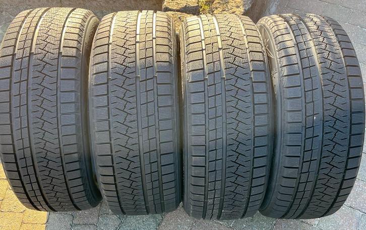 Landrover / Range Rover sport, discovery, winterbanden, Auto-onderdelen, Banden en Velgen, Velg(en), Winterbanden, 19 inch, 255 mm